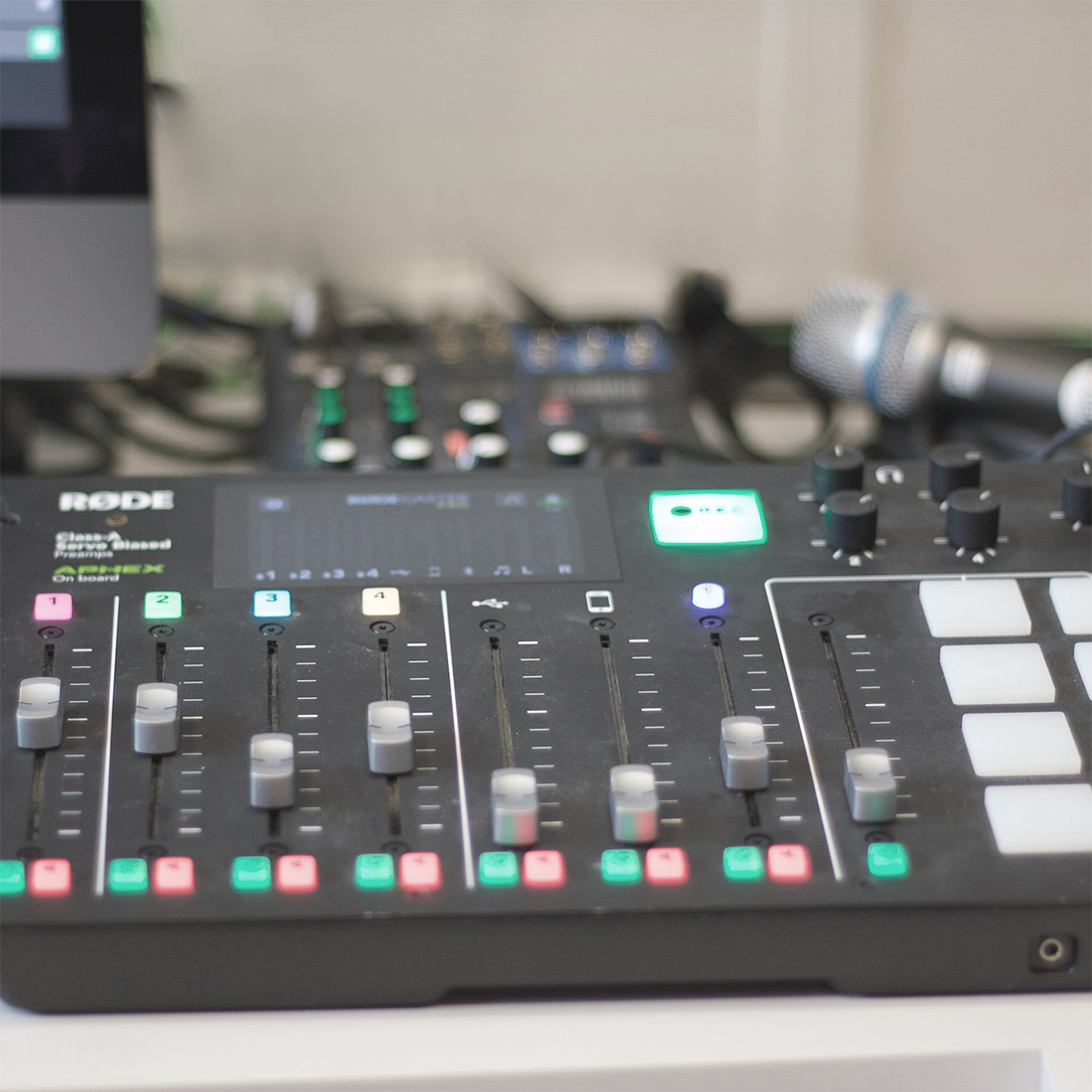 galerie-podcast-studio-selbstfahrer-mischer